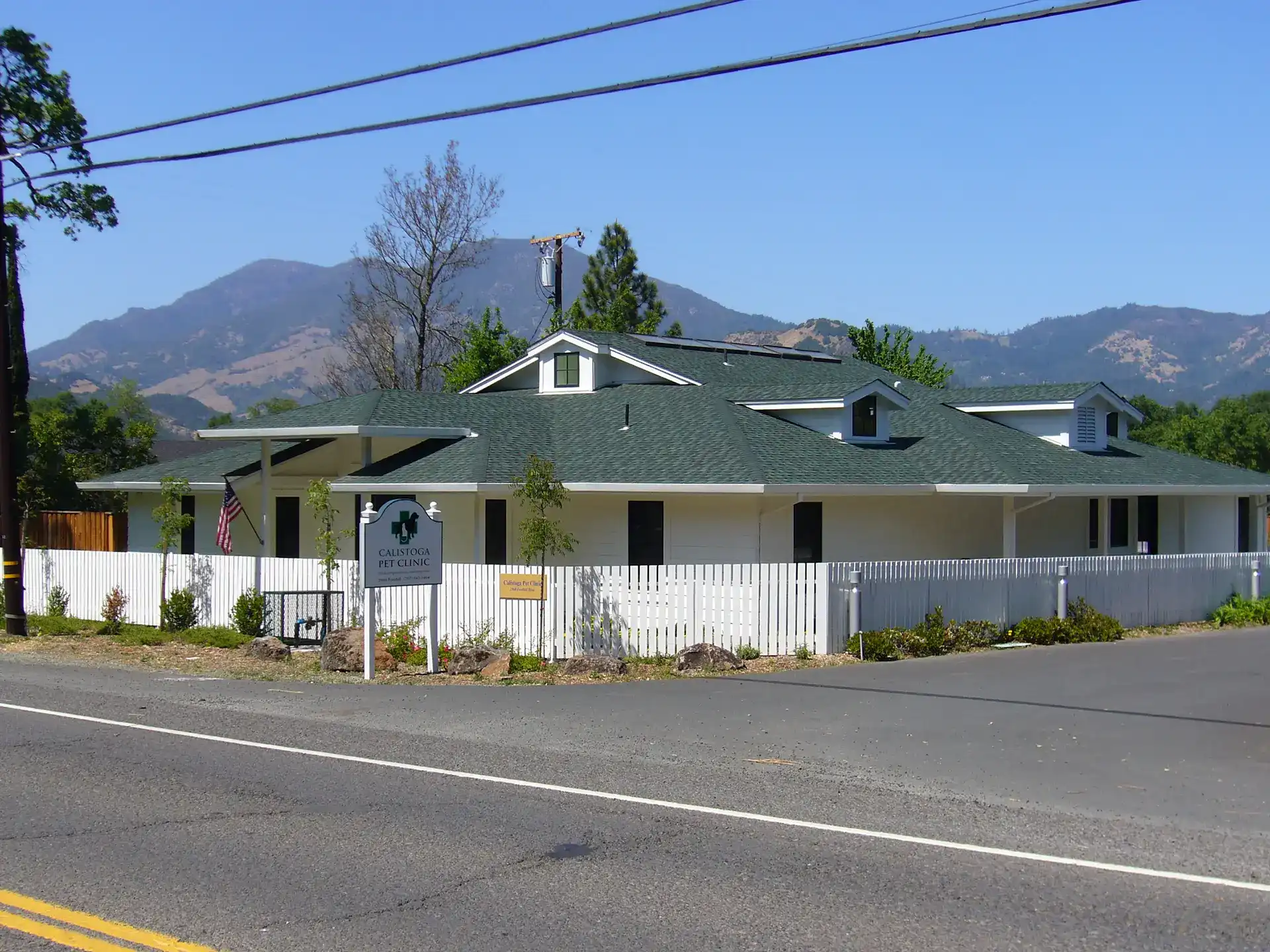 Calistoga Pet Clinic building